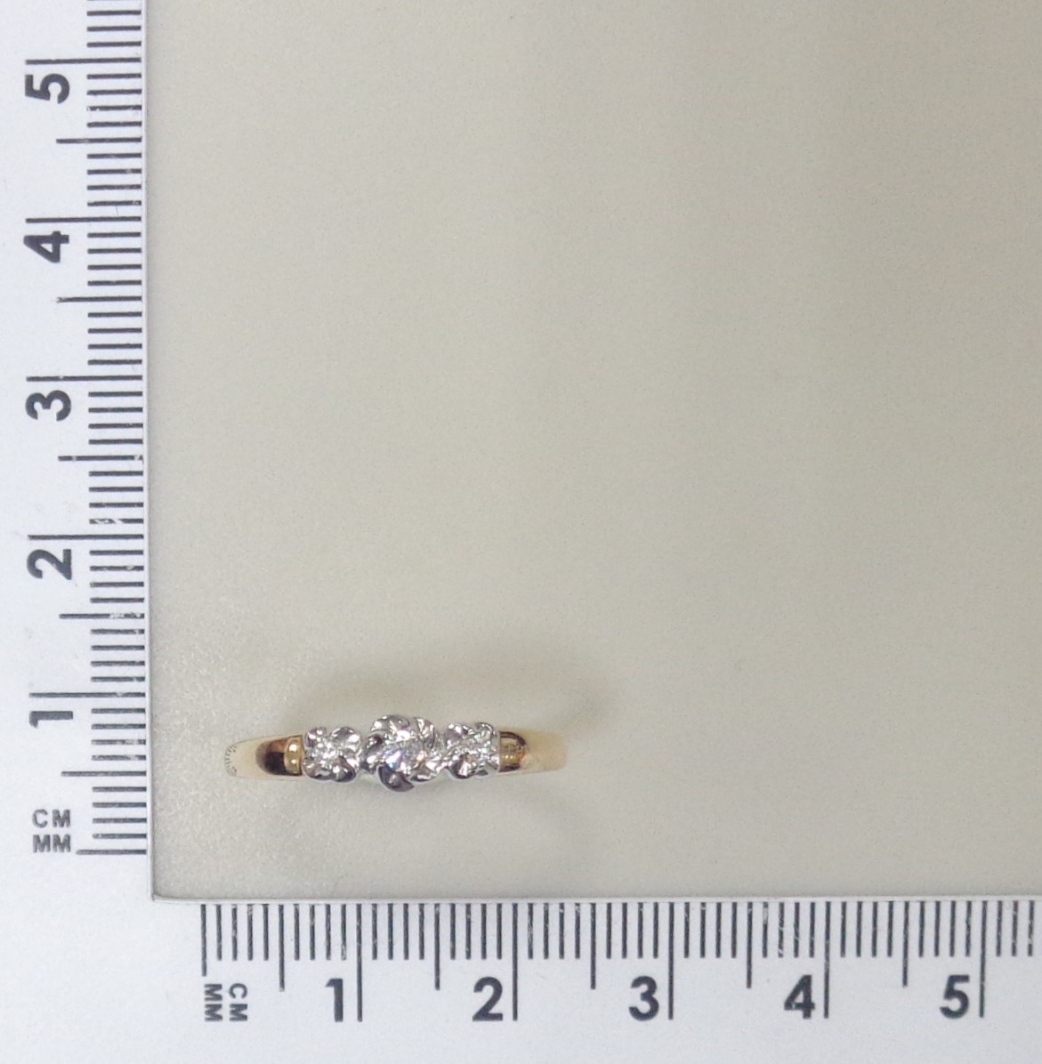 Кольцо из золота с бриллиантами